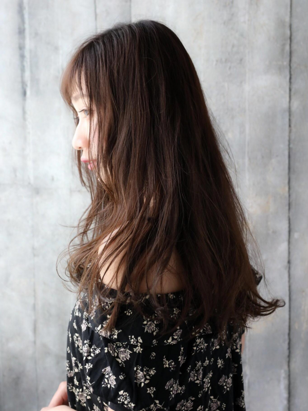 フェミニンなゆるカールロングスタイル 髪質改善と縮毛矯正の専門店 Enore青山 エノア アオヤマ
